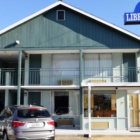 Liberty Inn Waynesboro Extérieur photo