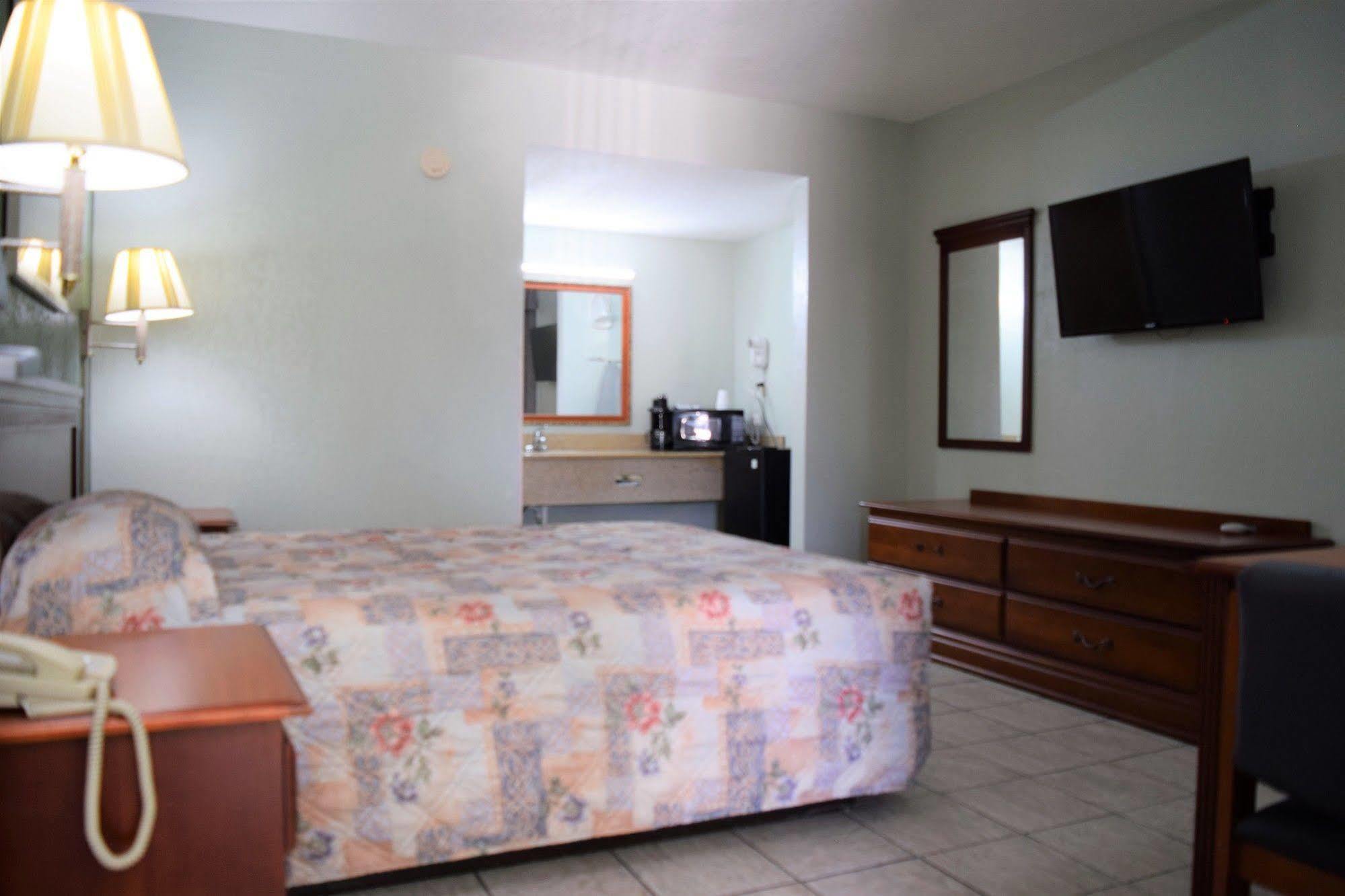 Liberty Inn Waynesboro Extérieur photo