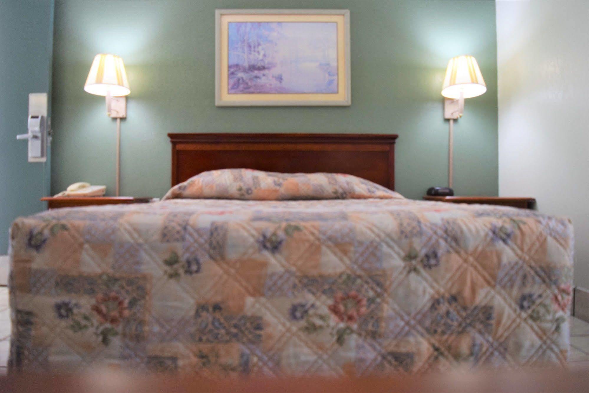 Liberty Inn Waynesboro Extérieur photo