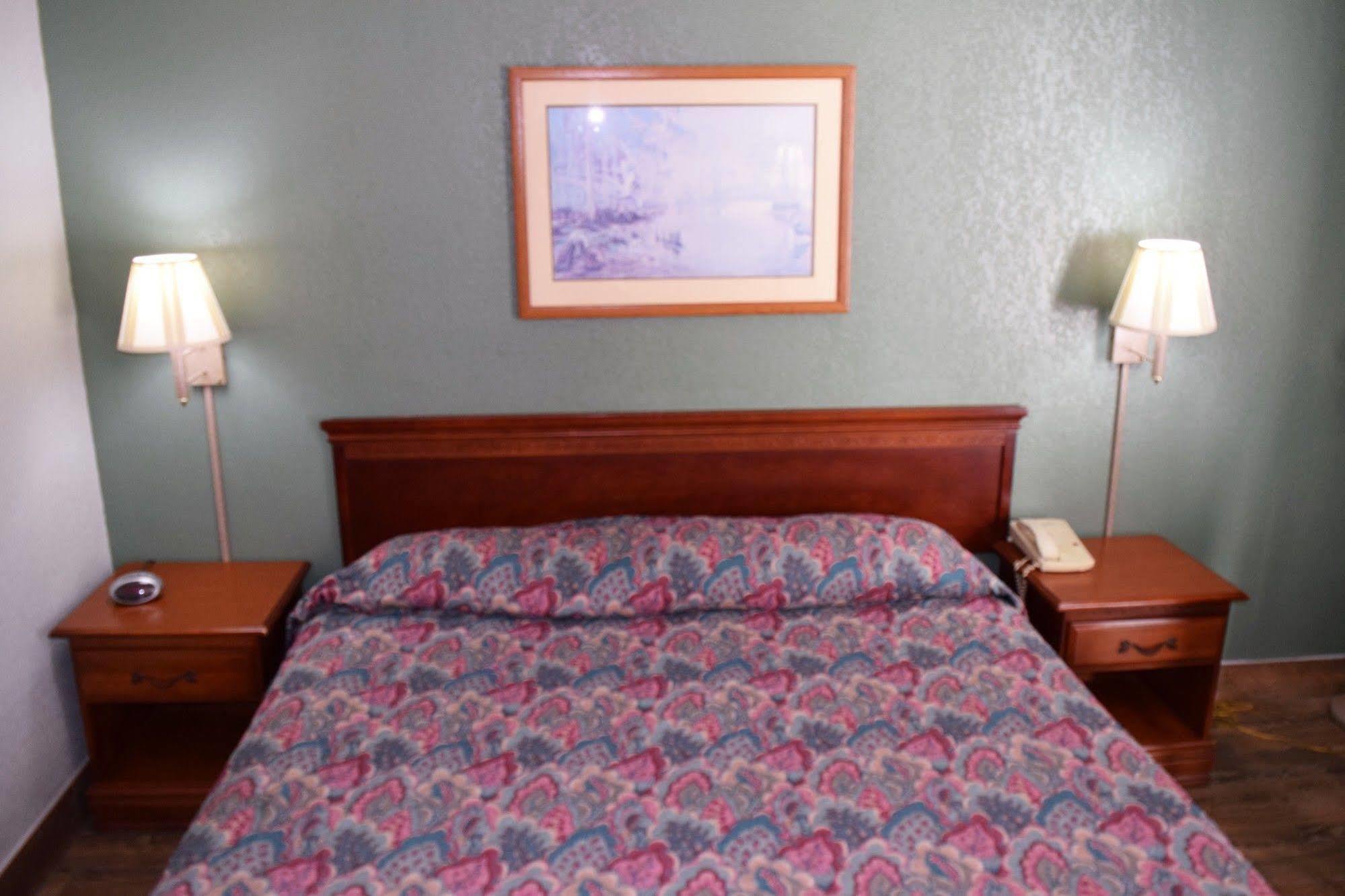 Liberty Inn Waynesboro Extérieur photo