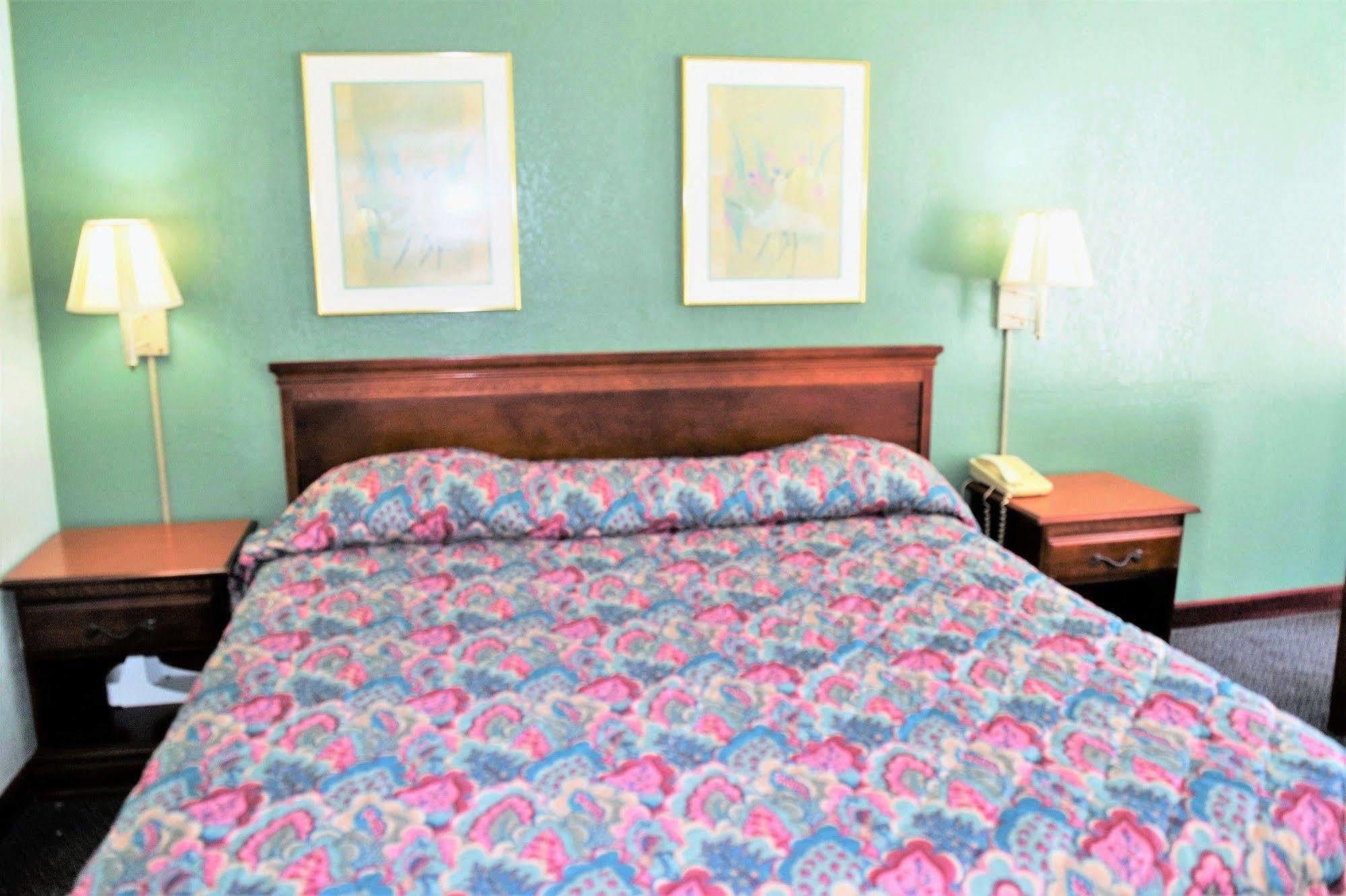 Liberty Inn Waynesboro Extérieur photo