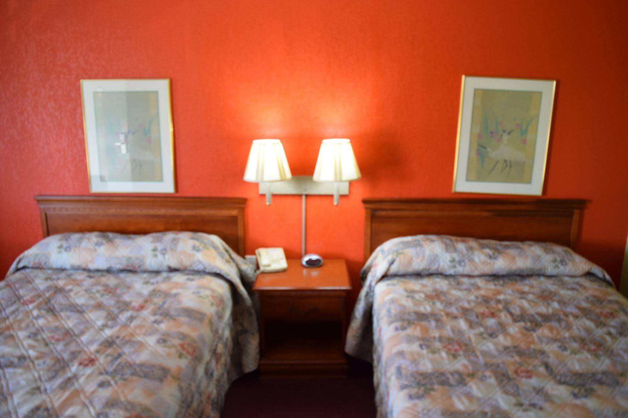 Liberty Inn Waynesboro Extérieur photo